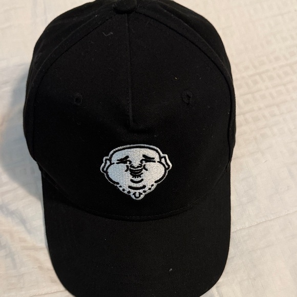 True Religion Black Cap - Picture 6 of 6